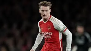 Martin Odegaard (Arsenal) - Tiền vệ hay nhất Thế giới