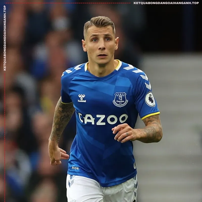 Tiểu sử cầu thủ Lucas Digne